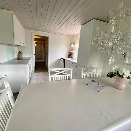Stunning In With 3 Bedrooms, Internet And Sauna Hébergement de vacances Haderslev