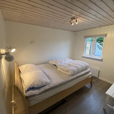 Hébergement de vacances Stunning In With 3 Bedrooms, Internet And Sauna *