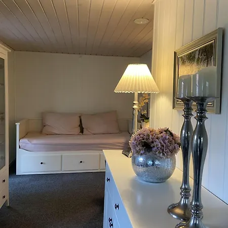 Stunning In With 3 Bedrooms, Internet And Sauna Hébergement de vacances