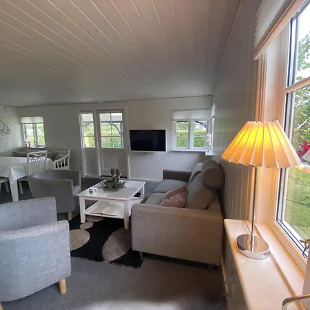 Stunning In With 3 Bedrooms, Internet And Sauna *